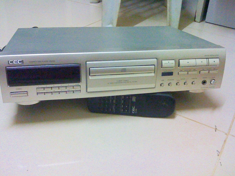 c.e.c compact disc player cd 2300 (used) Img_0314