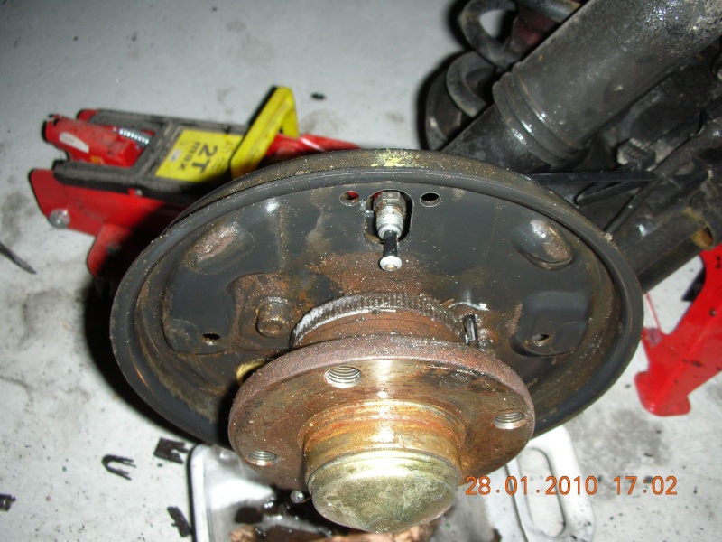 [ Fiat Punto II an 2000 ] Remplacement frein arr a tambour (tuto) Dscn3614
