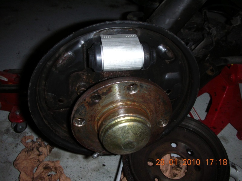 [ Fiat Punto II an 2000 ] Remplacement frein arr a tambour (tuto) Dscn3619