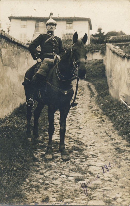 Le casque de gendarme modèle 1912 (A cheval et à pied)  00_213