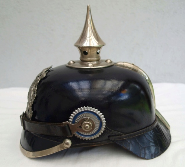 Les casques à pointe de troupe en cuir : les bavarois  13_190