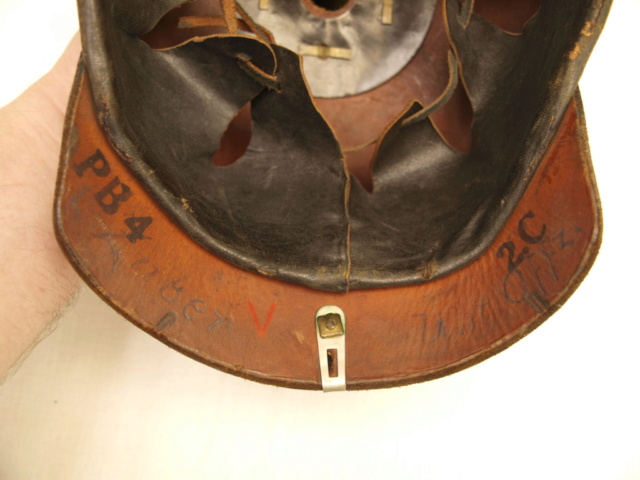 Les casques à pointe de troupe en cuir : les bavarois  13_531