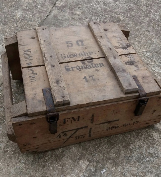 Les caisses à munitions (cartouches, grenades etc)  15_0_g10