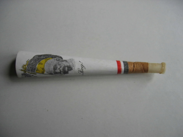 Le tabac et les accessoires du fumeur  2_566