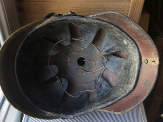 Les casques à boule de troupe et d'officier : la garde  3_3139