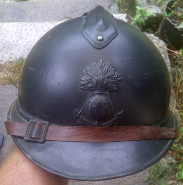 Photothèque : le casque Adrian de l'infanterie coloniale  4_0_as13