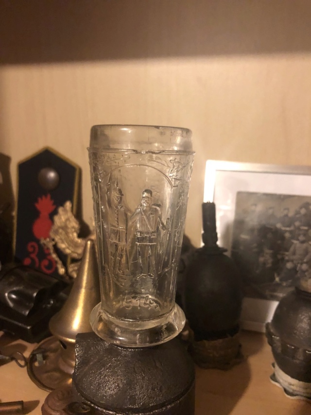 Les verres à motifs patriotiques et commémoratifs.  6_0_so10