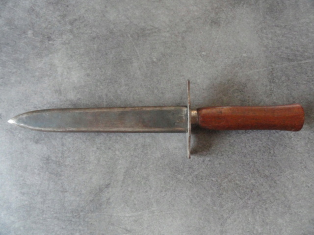 Le poignard Vengeur modèle 1916  8_0_ro11