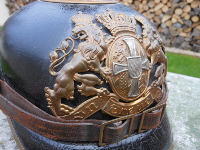 Les casques à pointe de troupe en cuir : les bavarois  8_1140