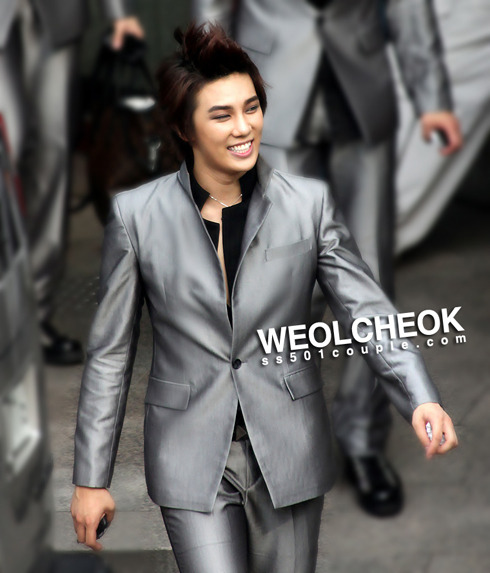 [STALK 2010/06/13] SS501 leaving after SBS Inkigayo recording Ss_ink19
