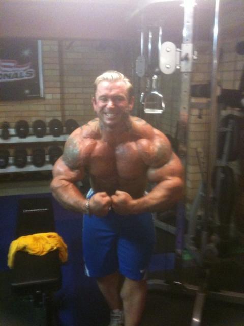 As Fotos mais recentes de Lee Priest! 510