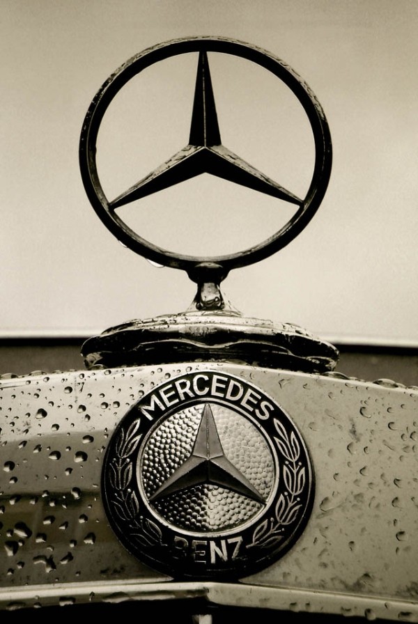 Mascottes Mercedes 08052610