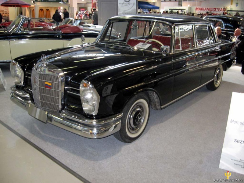 Les Mercedes 230 S / 220 SE Grosse Heckflosse  (W111) 1961-1965   2008au10