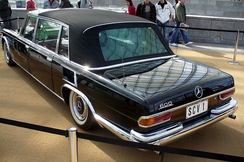 [Historique] Mercedes-Benz fournisseur du Vatican 800px-17