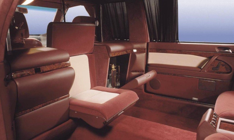 La V140 Limousine Image152