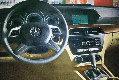 Mercedes Classe C Coupé : Moins de portes, plus d’élégance Merc1061