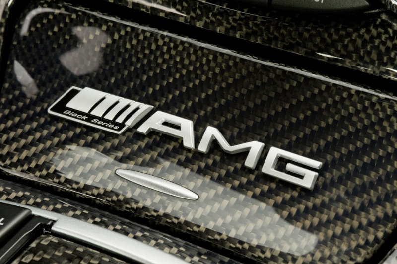[Essai] & [Vidéos] La Mercedes SL65 AMG Black Séries (R230 phase II) 2008-2009 Merc1412