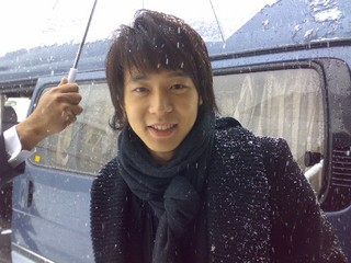 [Pics] Spam of Yoochun with his warm shawl. 45883110