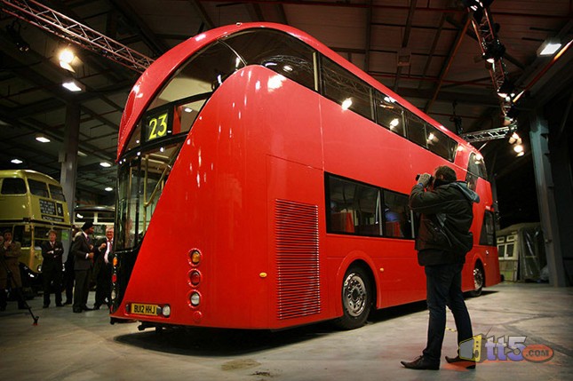 الباصات الجديدة في لندن 6o17