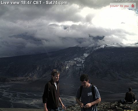 Esplosione vulcanica Islanda: seguiamo la nube di ceneri - Pagina 7 13magg10