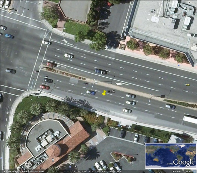 A la recherche des motos dans Google Earth Moto11