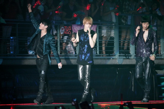 [Foto] Concierto JYJ World Tour - Tailandia parte 4 12133