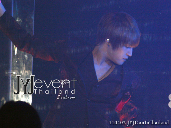 [Foto] Concierto JYJ Vuelta al Mundo - Tailandia parte 2 y 3 14108