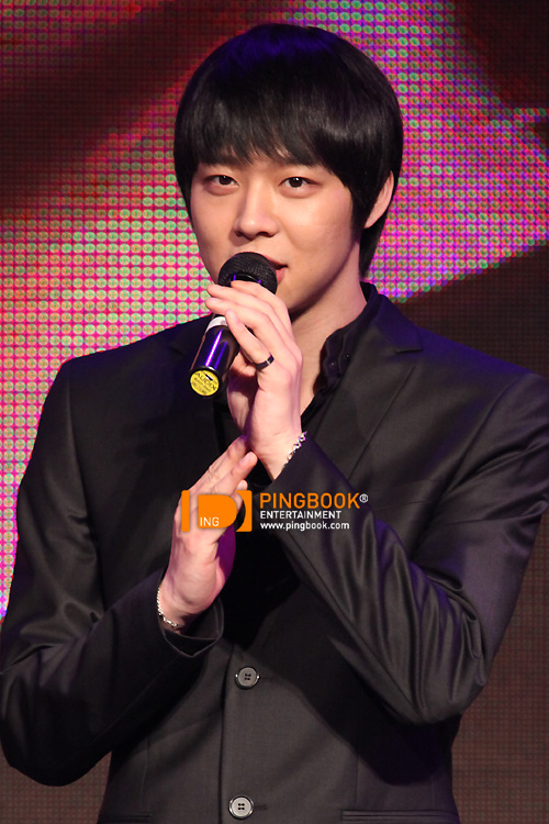 [Foto] Conferencia de Prensa JYJ En Bangkok 21108