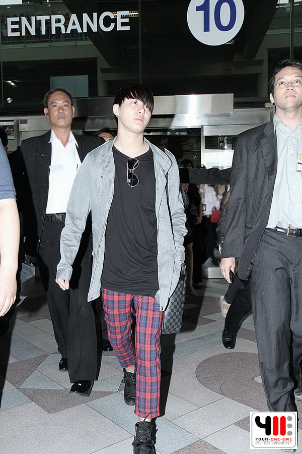 [Foto] Compilación de las actividades de Kim Director en Tailandia y Junsu y Yoochun en el aeropuerto de Suvarnabhumi 7139