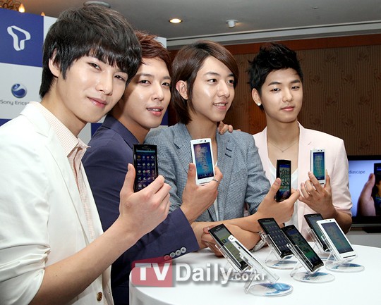 Fanclub de CNBlue Di10