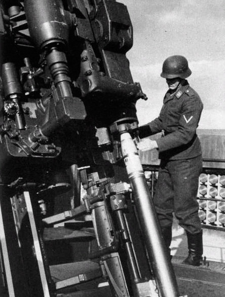 Flakturmes Double13