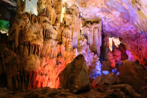 Khám phá những hang động đẹp nhất thế giới 210