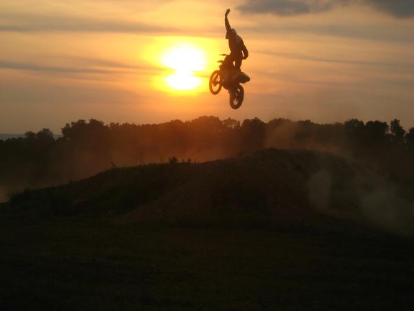 this isnt "truck chat". but does anyone like to ride motocross on here L_4cac10