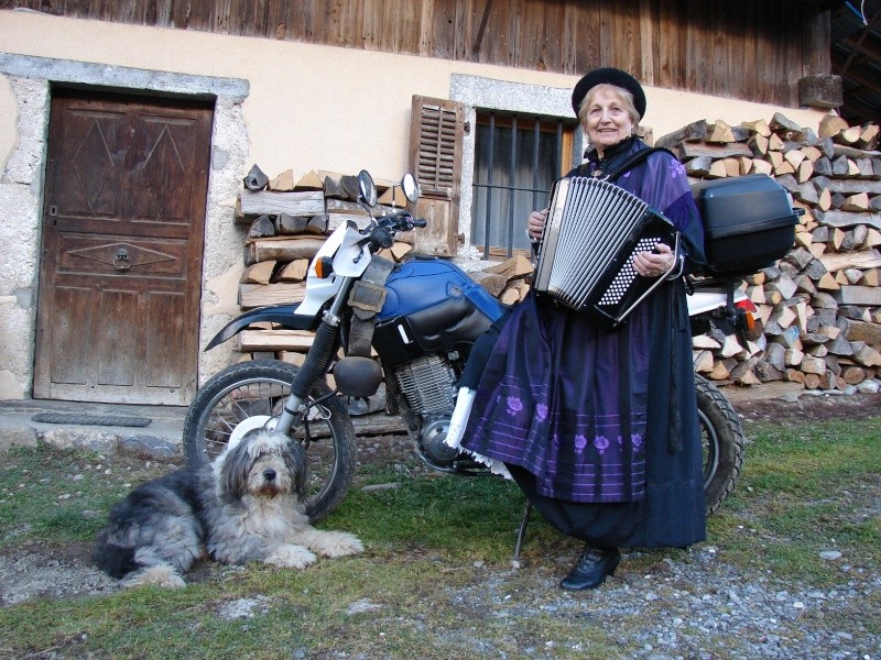  Le concours de novembre 2010: Votre moto et votre mère. Dsc09810