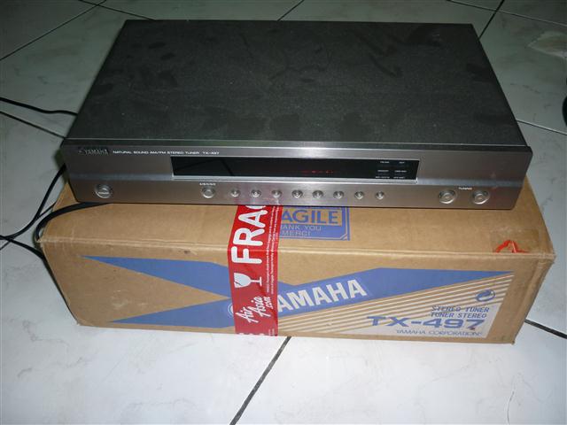 Yamaha TX-497 Natural Sound AM/FM Stereo Tuner (Sold) P1100520