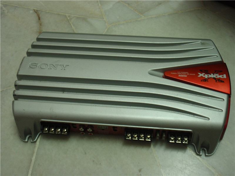 somy poweramp 4channel 600w P3290013