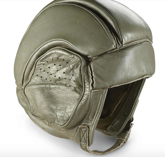 Casque tankiste? après guerre Captu258