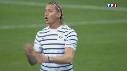 Nouveau maillot de l'équipe de France de foot / Passe-Partout France11