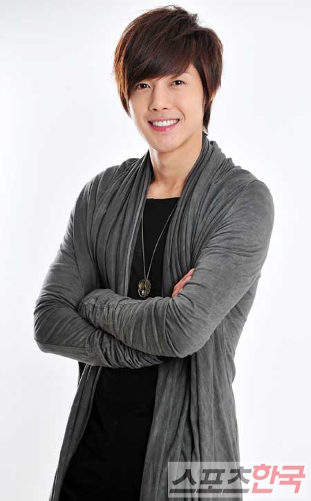 Hyun Joong talks about Bae Young Joon 7710