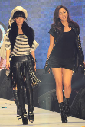 After School da pie a la presentacion del show fashion ¨tokyo girls collection¨ 11030511