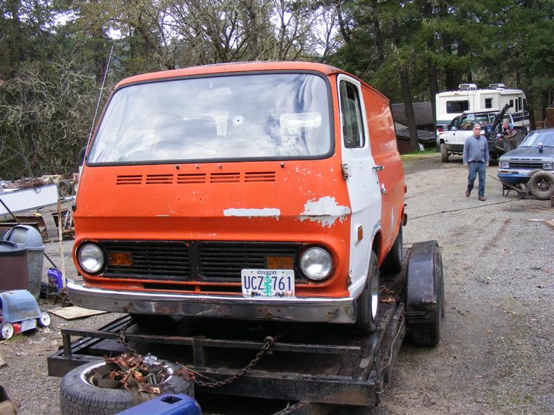 New guy looking at van for sale Dscf3014