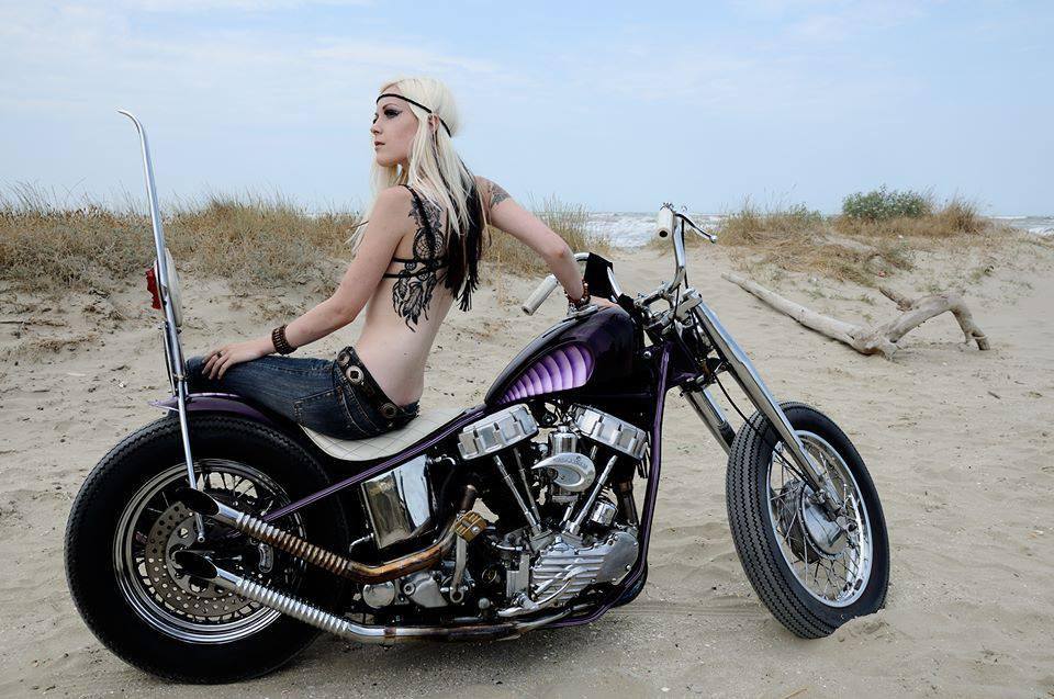 Babes & Bikes - Page 4 11489210