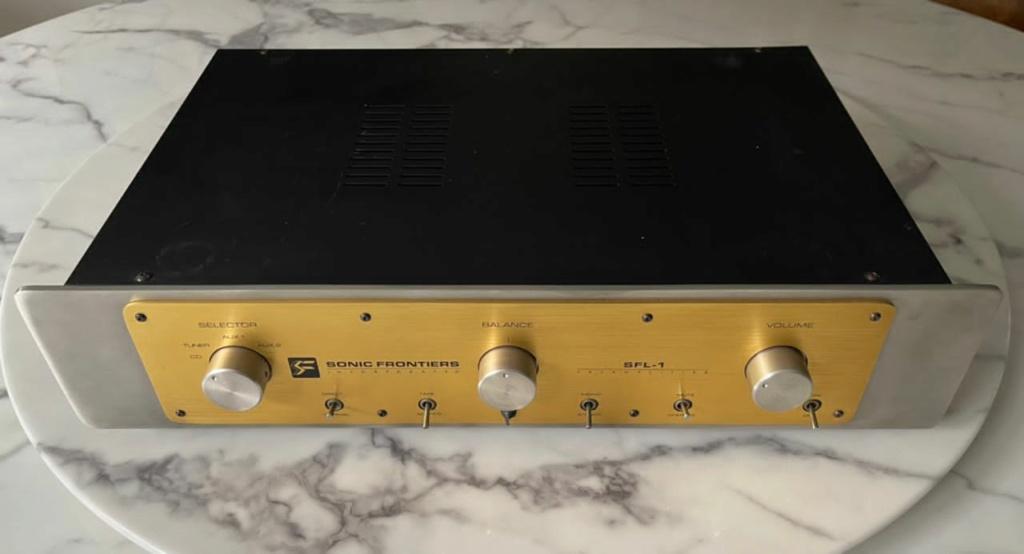 Topping D90SE DAC, Sonic Frontiers SFL-1 preamp, Balanced Audio Technology (BAT) VK-300x SE integrated amp Ddf28410