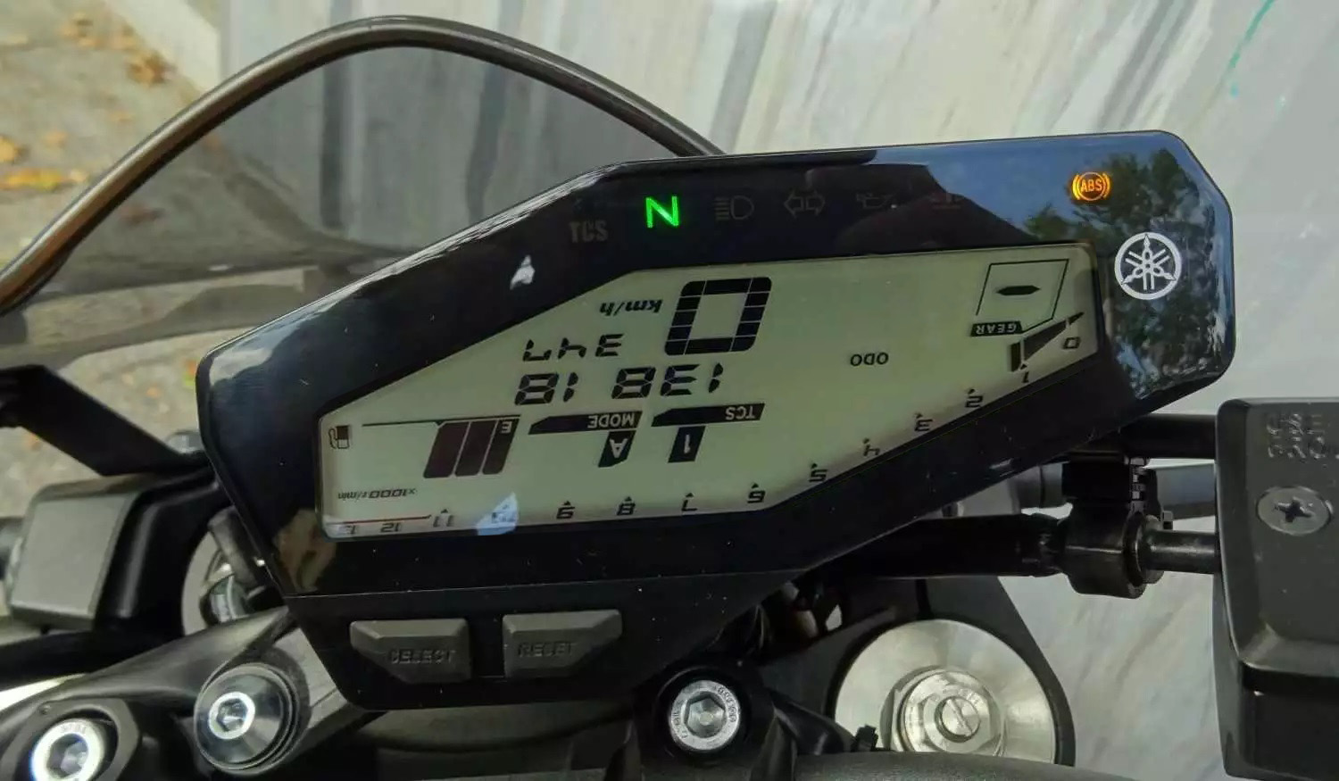 Qu'avez-vous fait aujourd'hui avec votre MT-09 ou votre Tracer ? Invers10