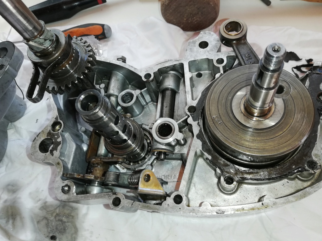 Démontage bas moteur Flandria Ultra sport 69 Img_2046