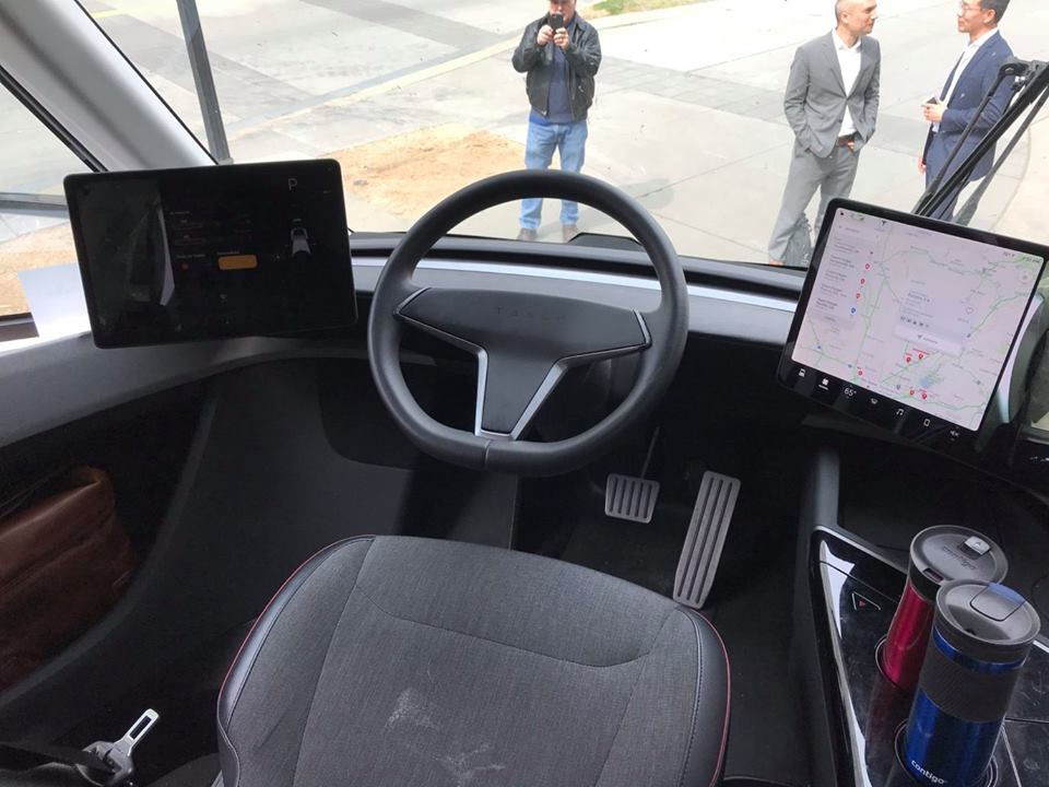 Tesla Semi Truck111