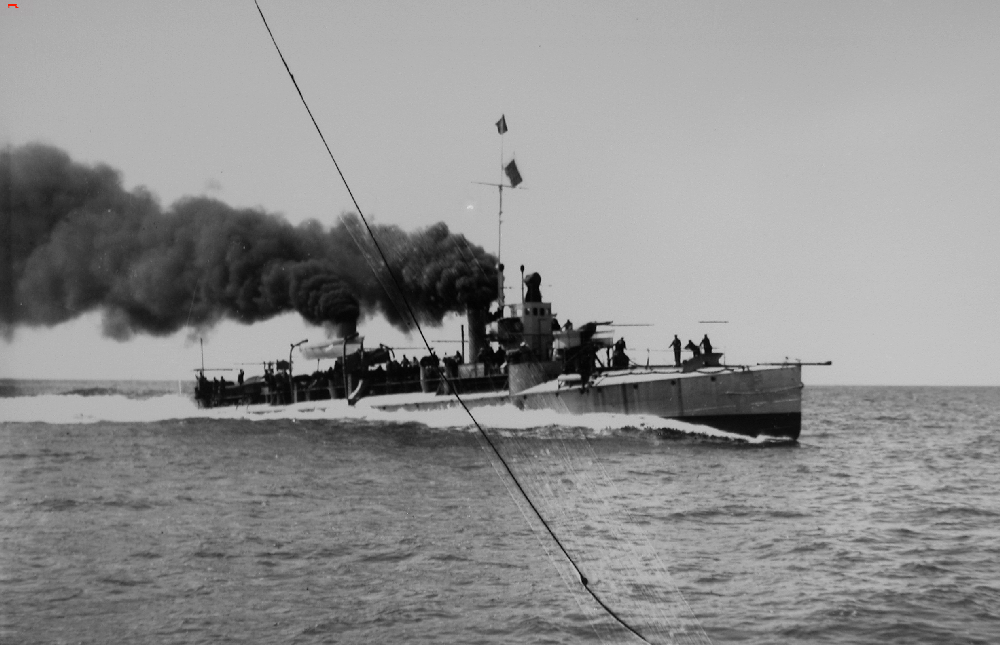 L'Obusier, un contre-torpilleur Rochefortais Dscn0420
