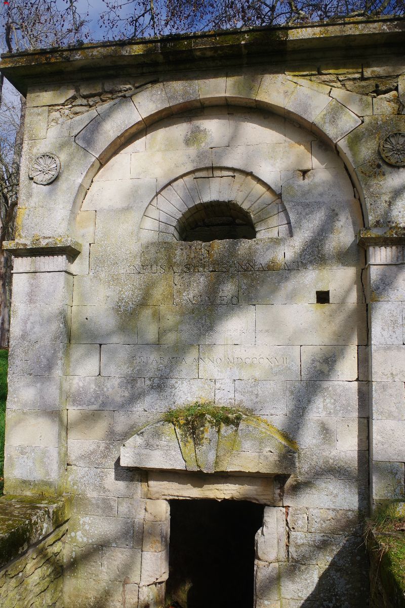 Fontaine de La Rouillasse, la source miracle de Soubise ! Imgp4516