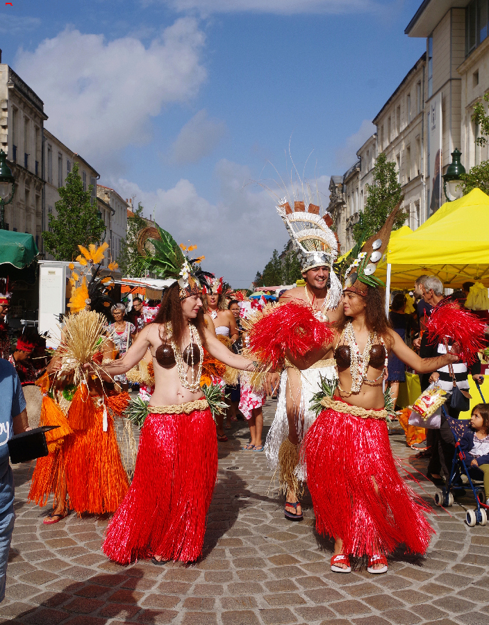 La parade au marché ! Imgp9134