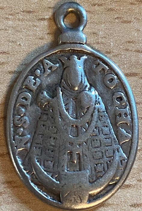 Virgen de Atocha / San Ildefonso (casulla). S. XVII  Medall12